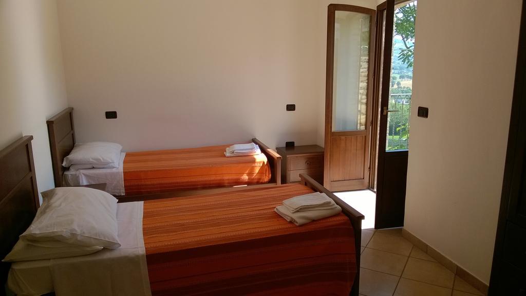 Agriturismo Za Beata Bed & Breakfast Penna Sant'Andrea ภายนอก รูปภาพ