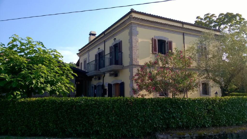 Agriturismo Za Beata Bed & Breakfast Penna Sant'Andrea ภายนอก รูปภาพ